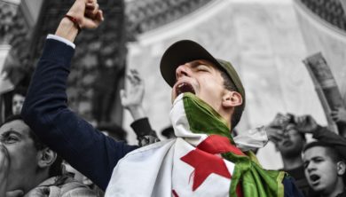 احتجاجات الجزائر - تنحي بوتفليقة